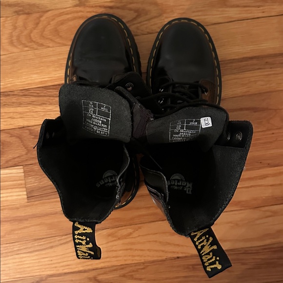 Dr. Martens JADON BOOT SMOOTH LEATHER PLATFORM - Picture 5 of 6